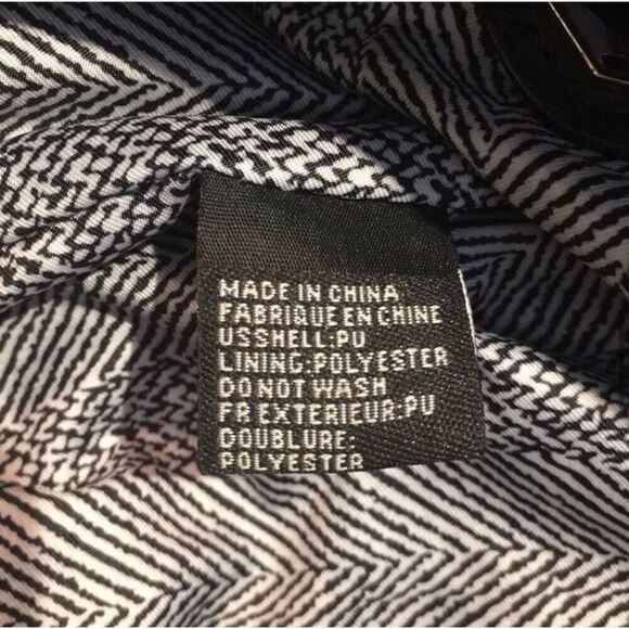 Chic Braided Front Shoulder Bag with Gold Zipper - Stylish and Functional - Picture 7 of 14